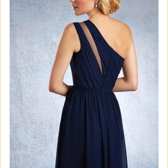 Custom gown - Picture 2 of 2